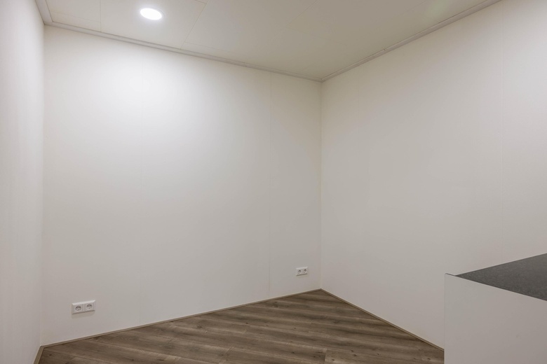 BedrijfsruimteaanNikkelweg 265<br/> inAlphen aan den Rijn