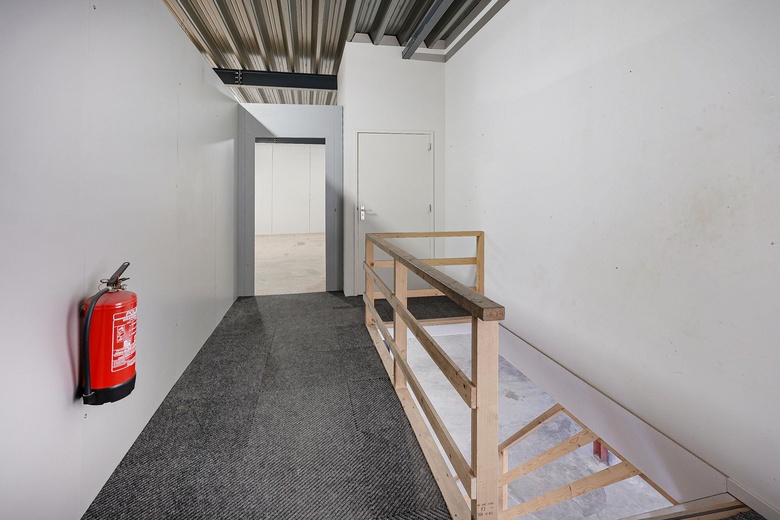 BedrijfsruimteaanAngstelpark 201<br/> inNieuwersluis