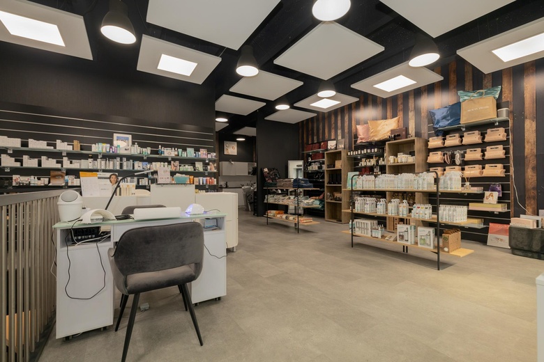 WinkelruimteaanKerksingel 27<br/> inBerkel en Rodenrijs WinkelruimteaanKerksingel 27<br/> inBerkel en Rodenrijs