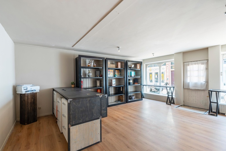 WinkelruimteaanHoogstraat 145<br/> inSchiedam