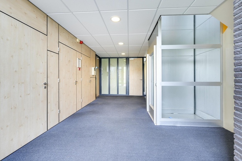 KantoorruimteaanHet Spoor 94<br/> inHouten KantoorruimteaanHet Spoor 94<br/> inHouten