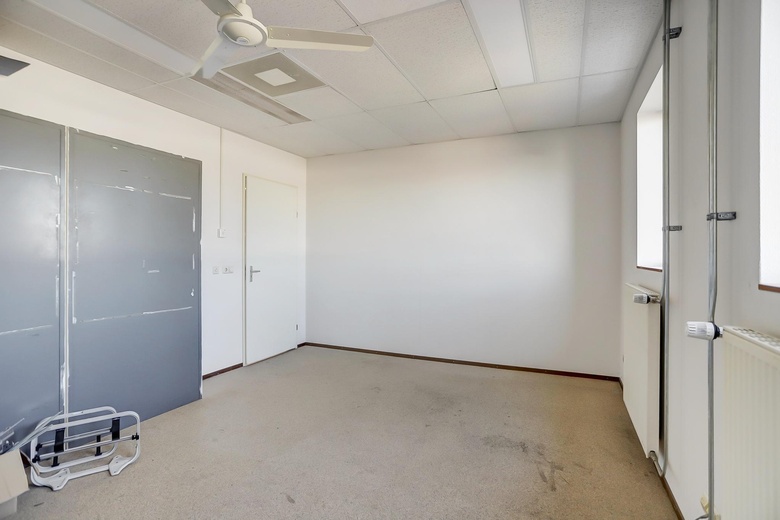 BedrijfsruimteaanAmbachtsstraat 32<br/> inWinterswijk BedrijfsruimteaanAmbachtsstraat 32<br/> inWinterswijk