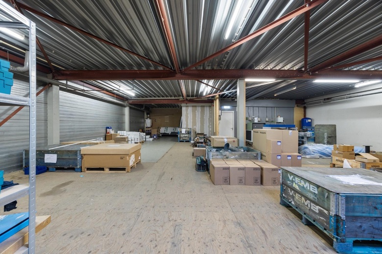 BedrijfsruimteaanIndustrieweg 20<br/> inSliedrecht BedrijfsruimteaanIndustrieweg 20<br/> inSliedrecht