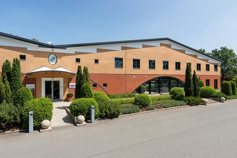 KantoorruimteaanOosteinde 34<br/> inWarmond KantoorruimteaanOosteinde 34<br/> inWarmond