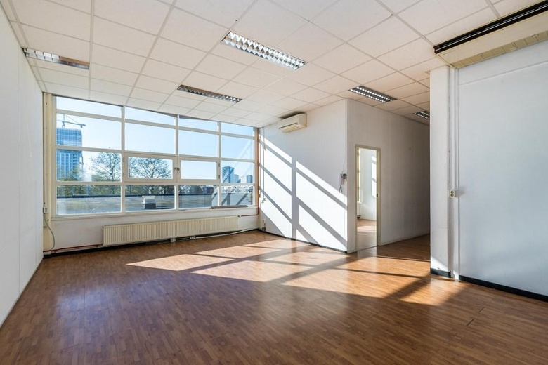 KantoorruimteaanPiekstraat 15 35<br/> inRotterdam KantoorruimteaanPiekstraat 15 35<br/> inRotterdam
