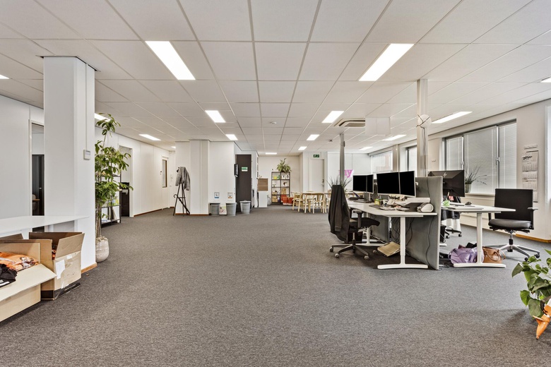 KantoorruimteaanRuwekampweg 2 E<br/> inDen Bosch KantoorruimteaanRuwekampweg 2 E<br/> inDen Bosch