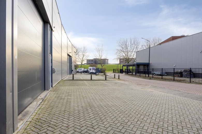 BedrijfsruimteaanVan Coulsterweg 9<br/> inAlblasserdam