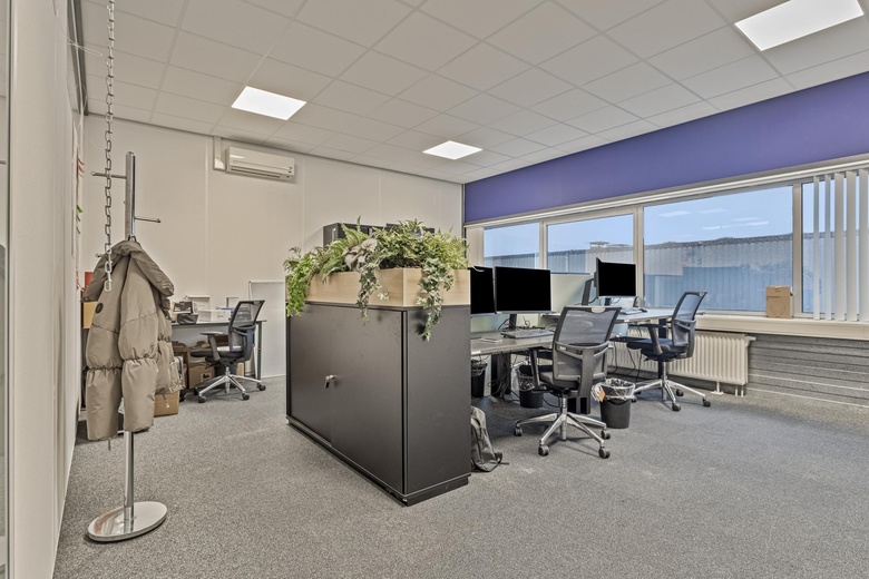 BedrijfsruimteaanTieleman en Drosweg 17<br/> inLeiden