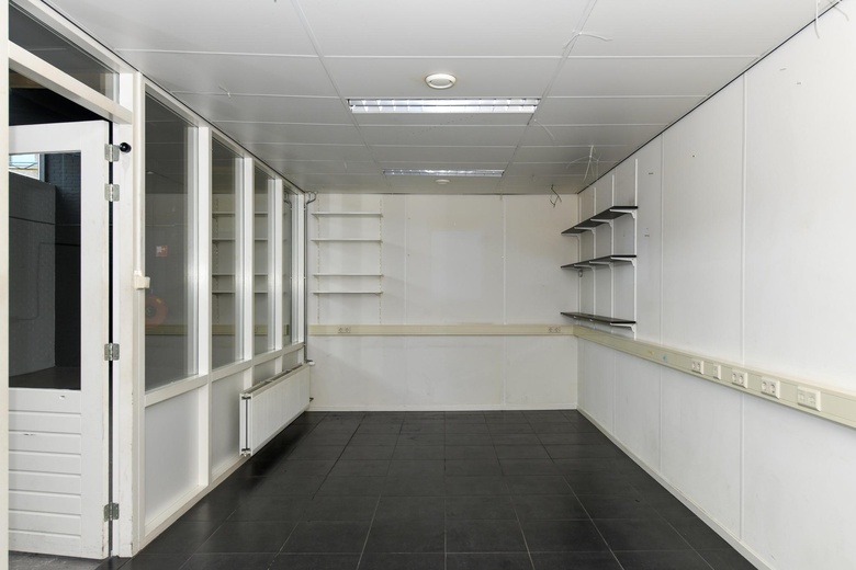 BedrijfsruimteaanEnergiestraat 33<br/> inNaarden BedrijfsruimteaanEnergiestraat 33<br/> inNaarden