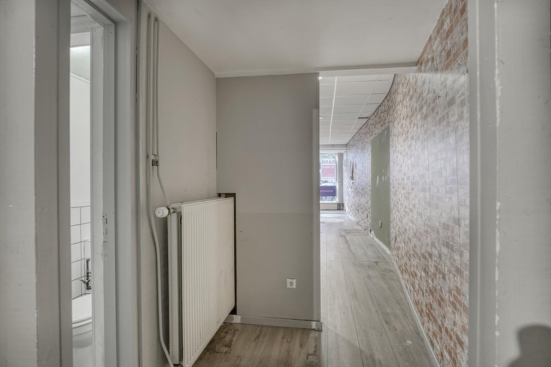 WinkelruimteaanDoezastraat 28<br/> inLeiden WinkelruimteaanDoezastraat 28<br/> inLeiden