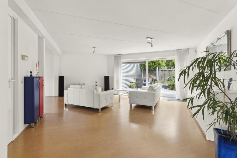 BedrijfsruimteaanFioringrasstraat 1 - 3<br/> inAlmere BedrijfsruimteaanFioringrasstraat 1 - 3<br/> inAlmere
