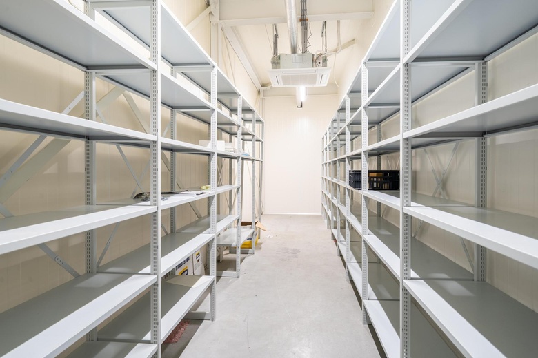 BedrijfsruimteaanPalingweg 18<br/> inBunschoten BedrijfsruimteaanPalingweg 18<br/> inBunschoten