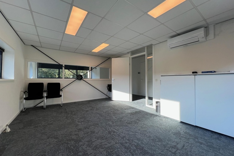 BedrijfsruimteaanKelvinring 52 a<br/> inAlblasserdam BedrijfsruimteaanKelvinring 52 a<br/> inAlblasserdam
