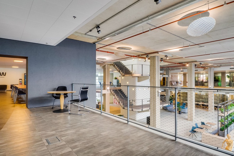 KantoorruimteaanElzenkade 1<br/> inHouten