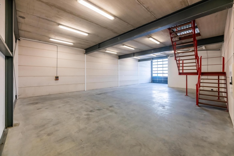 BedrijfsruimteaanLeeghwaterstraat 4 b<br/> inWerkendam BedrijfsruimteaanLeeghwaterstraat 4 b<br/> inWerkendam