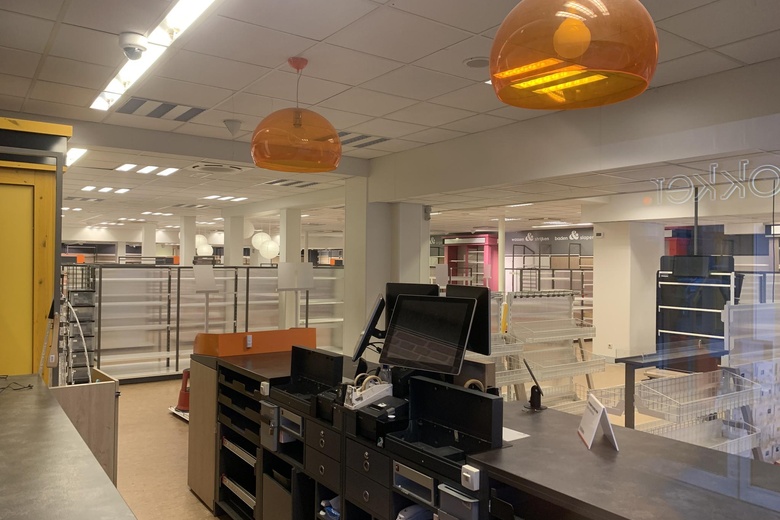 WinkelruimteaanRaadhuisplein 25 - 27<br/> inRozenburg