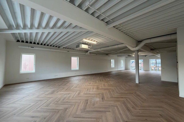 BedrijfsruimteaanVan der Waalsstraat 42<br/> inZoetermeer