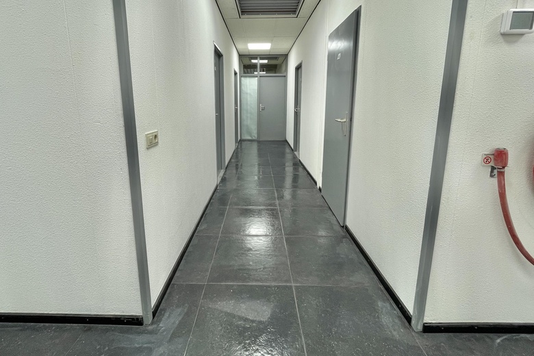 KantoorruimteaanRevisieweg 18<br/> inEmmeloord KantoorruimteaanRevisieweg 18<br/> inEmmeloord