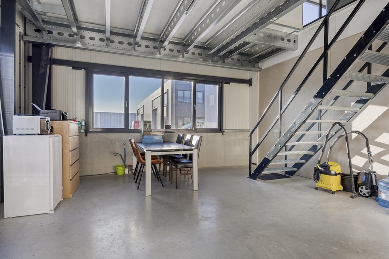 BedrijfsruimteaanMarconiweg 8 b<br/> inTholen