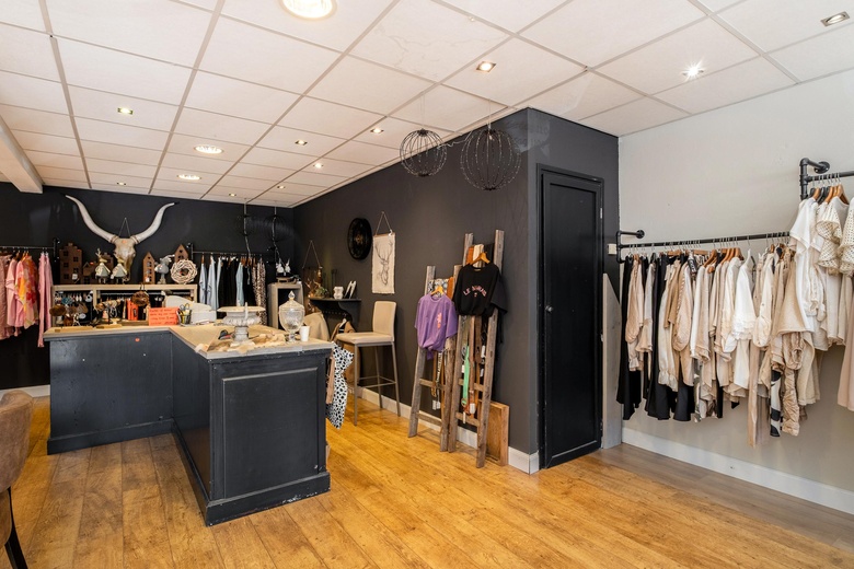 WinkelruimteaanSint Maartenstraat 51<br/> inLosser