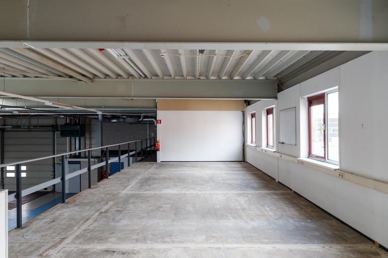 BedrijfsruimteaanBergveste 12<br/> inHouten BedrijfsruimteaanBergveste 12<br/> inHouten