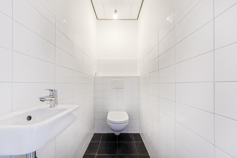 WinkelruimteaanHagelingerweg 55<br/> inSantpoort-Noord WinkelruimteaanHagelingerweg 55<br/> inSantpoort-Noord