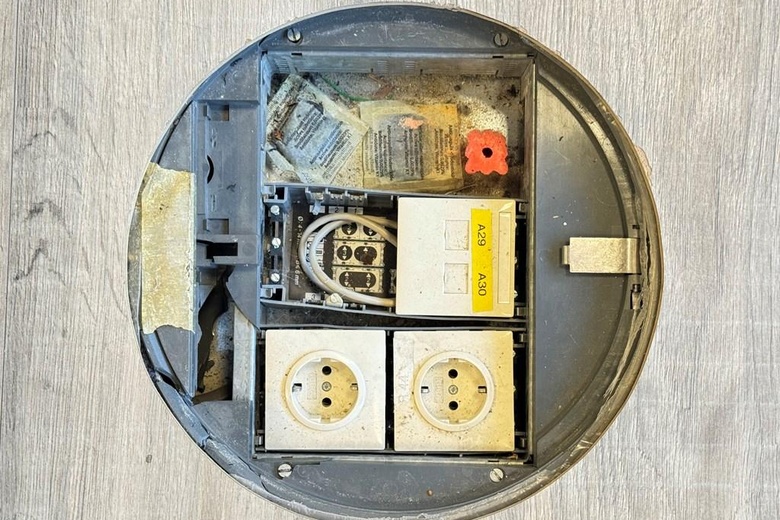 BedrijfsruimteaanIndustrieweg 9<br/> inBladel BedrijfsruimteaanIndustrieweg 9<br/> inBladel