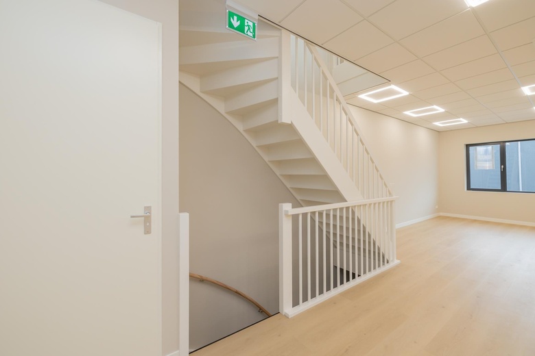 BedrijfsruimteaanCilinderweg 67<br/> inRoelofarendsveen