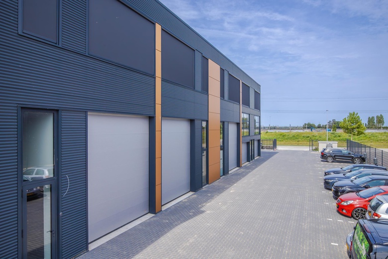 BedrijfsruimteaanRietgraafsingel 6<br/> inOosterhout