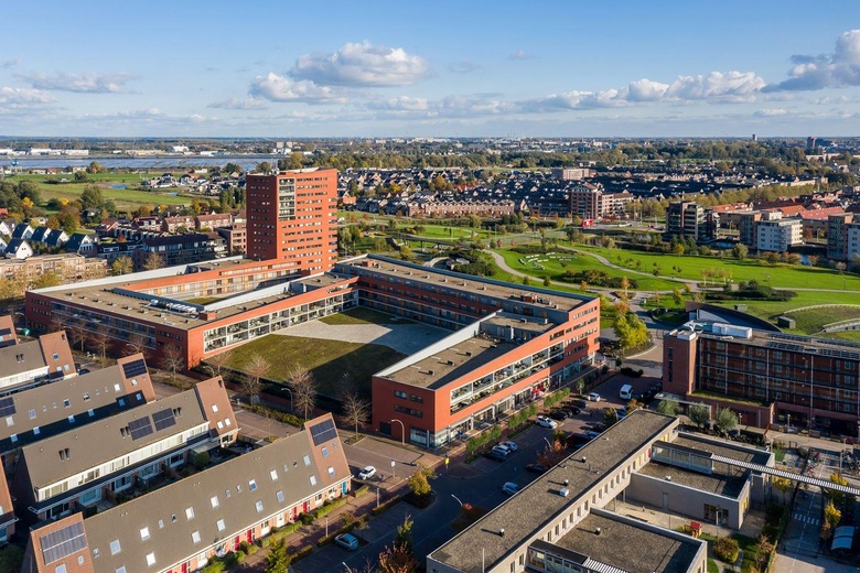 WinkelruimteaanSophiapromenade 80<br/> inHendrik-Ido-Ambacht WinkelruimteaanSophiapromenade 80<br/> inHendrik-Ido-Ambacht
