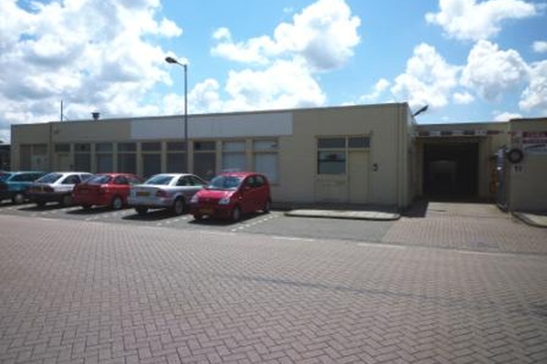 Bekijk foto 1 van Metaalbewerkerweg 19