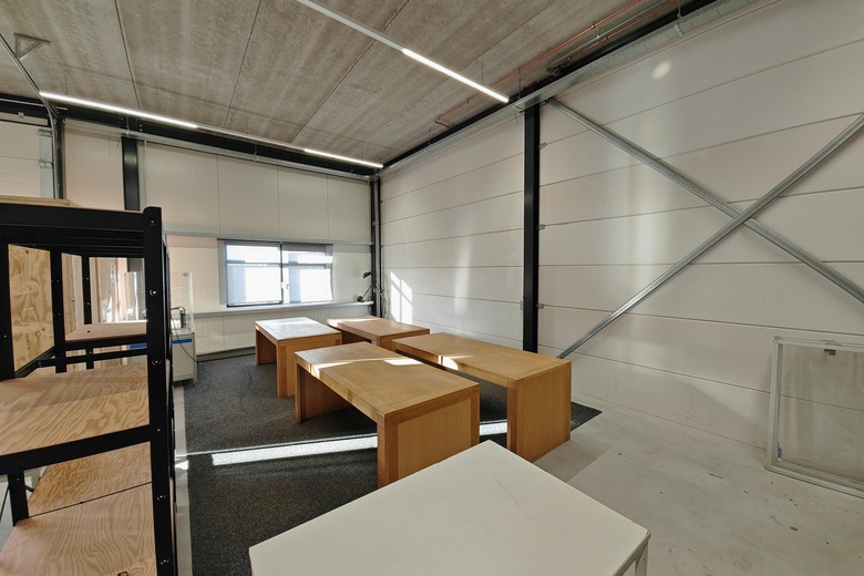 BedrijfsruimteaanVrij-Harnasch 120 g<br/> inDen Hoorn