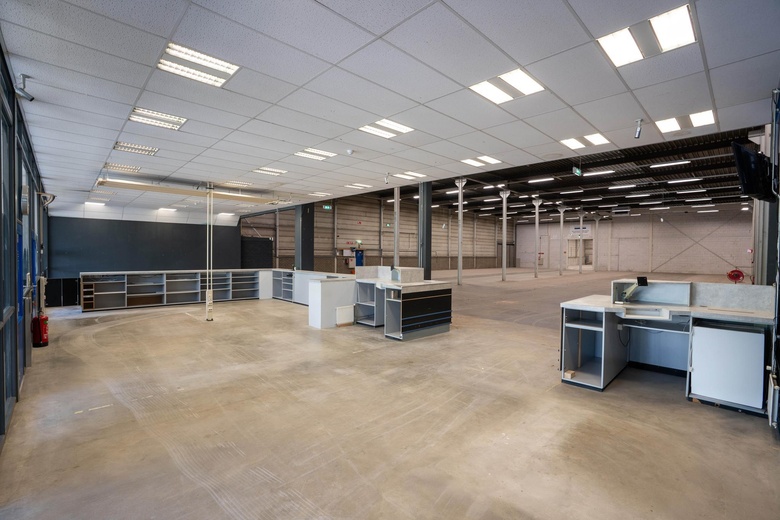 BedrijfsruimteaanDr. Nolenslaan 111<br/> inSittard