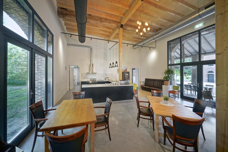 KantoorruimteaanGrote Dries 1<br/> inHoltum