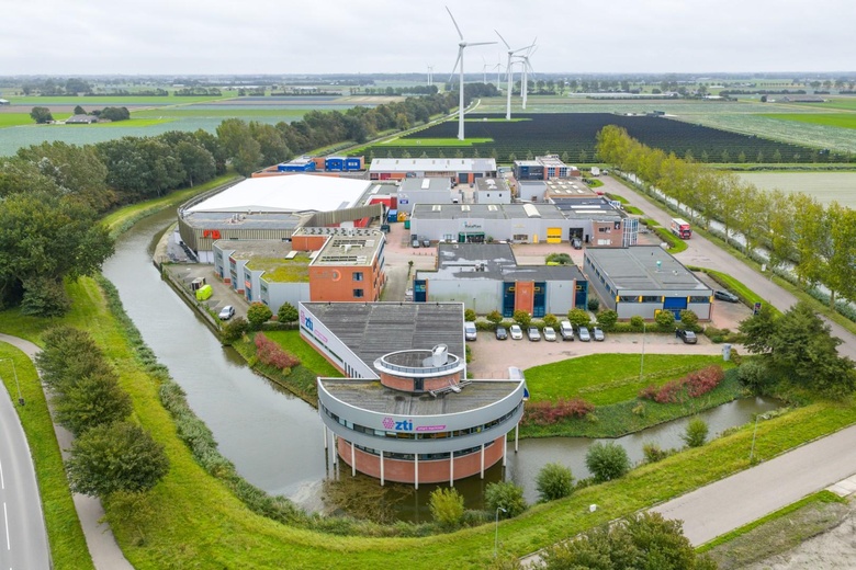 BedrijfsruimteaanDe Dijken 1<br/> inTuitjenhorn