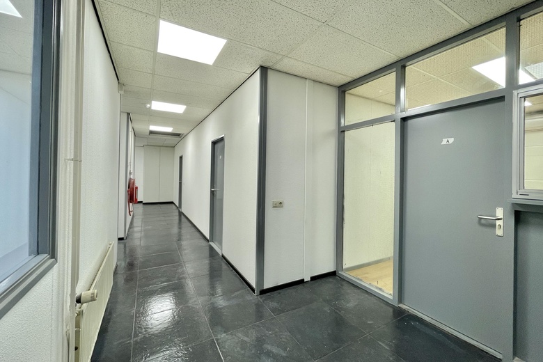 KantoorruimteaanRevisieweg 18<br/> inEmmeloord KantoorruimteaanRevisieweg 18<br/> inEmmeloord