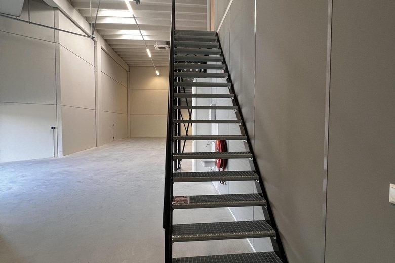 BedrijfsruimteaanKringloopweg 28<br/> inHendrik-Ido-Ambacht