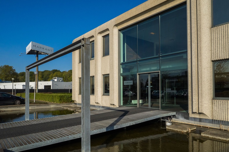 KantoorruimteaanElzenkade 1<br/> inHouten