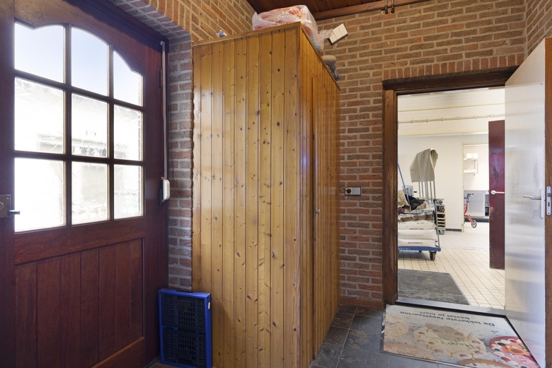 BedrijfsruimteaanDorpsstraat 11<br/> inVorden