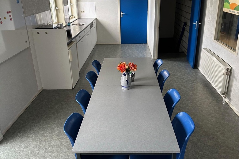 BedrijfsruimteaanHermansstraat 17<br/> inHoeven BedrijfsruimteaanHermansstraat 17<br/> inHoeven