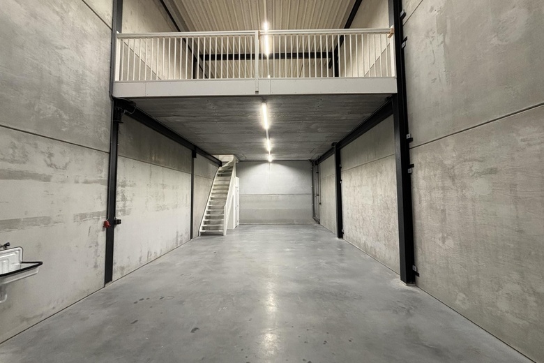 BedrijfsruimteaanAgriport 5 08<br/> inMiddenmeer