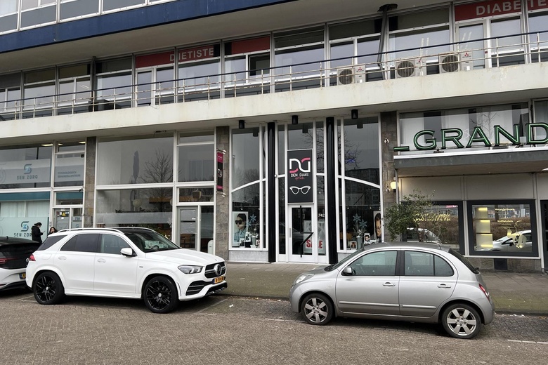 WinkelruimteaanStrevelsweg 742<br/> inRotterdam