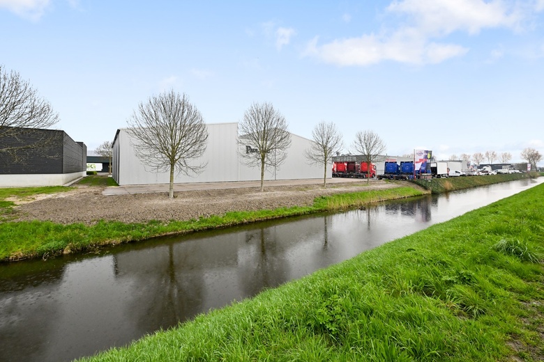 BedrijfsruimteaanGroothandelsmarkt 6<br/> inZwaagdijk-Oost BedrijfsruimteaanGroothandelsmarkt 6<br/> inZwaagdijk-Oost