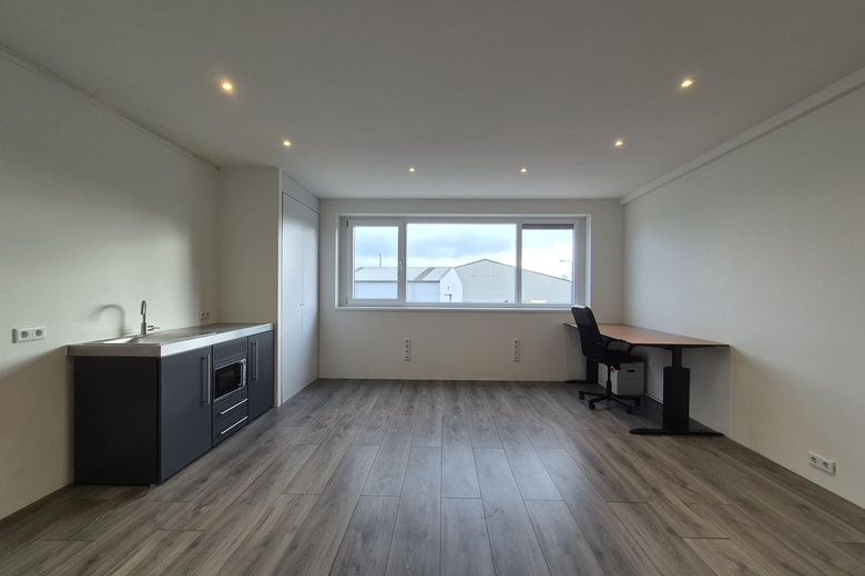 BedrijfsruimteaanIndustrieweg 11 02<br/> inVuren