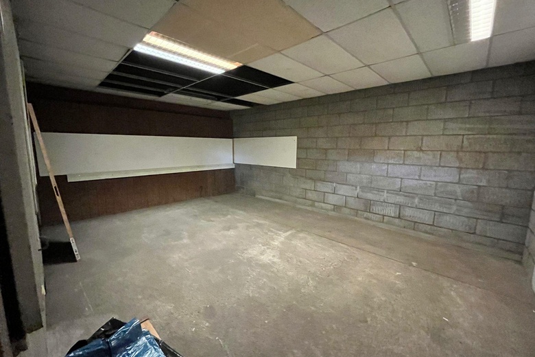 BedrijfsruimteaanFort Pinsenweg 1 a<br/> inHalsteren BedrijfsruimteaanFort Pinsenweg 1 a<br/> inHalsteren