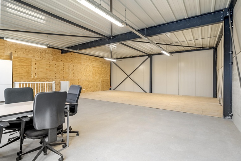 BedrijfsruimteaanExpeditieweg 8 r<br/> inAndelst