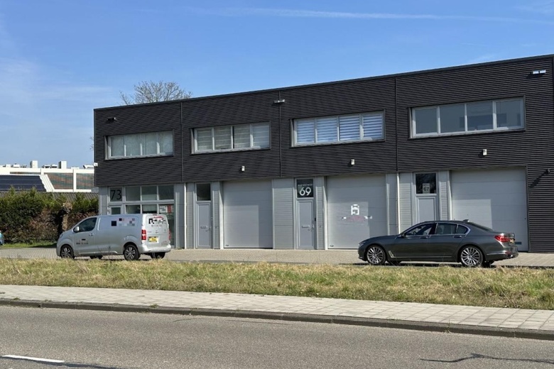 BedrijfsruimteaanNewtonstraat 67<br/> inZoetermeer