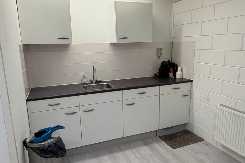 BedrijfsruimteaanC. Verolmelaan 221<br/> inUithoorn