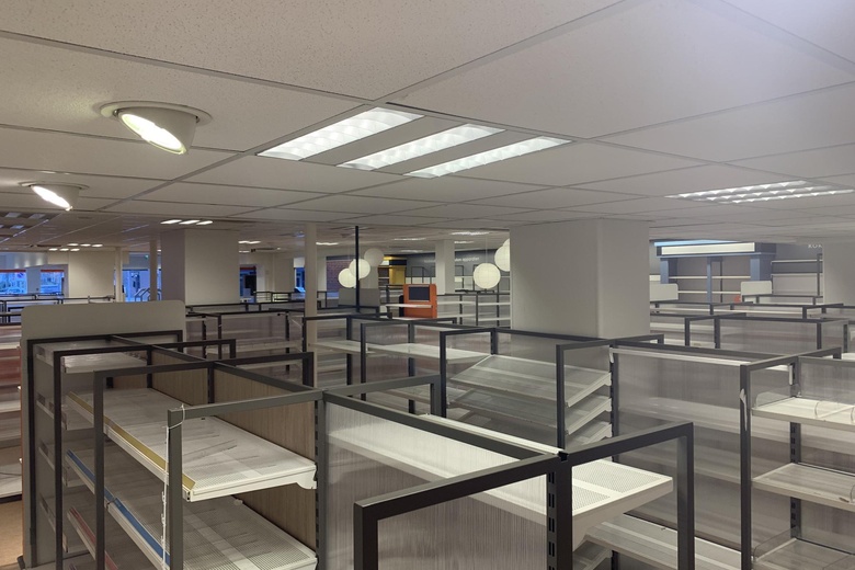 WinkelruimteaanRaadhuisplein 25 - 27<br/> inRozenburg