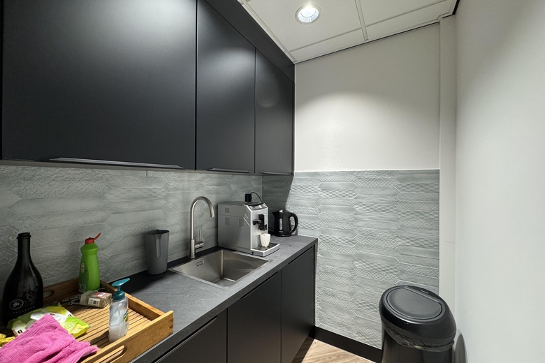 KantoorruimteaanHet Tasveld 1 A<br/> inHendrik-Ido-Ambacht